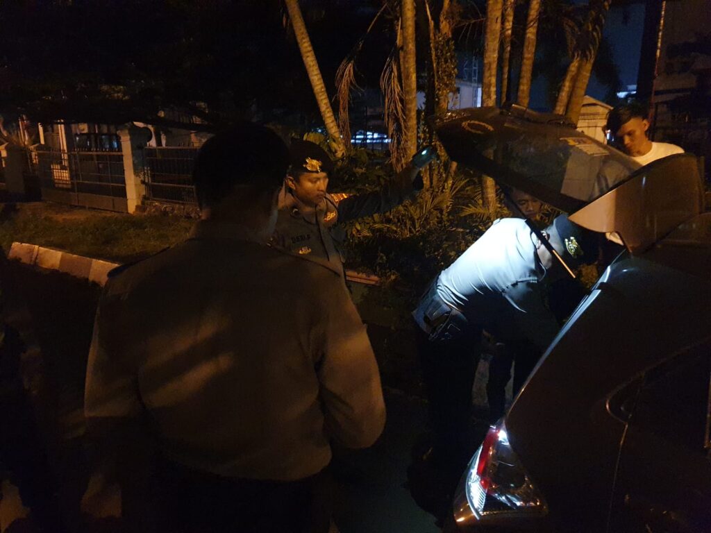 Antisipasi Rawan Malam Minggu, Sat Samapta Polres Pandeglang Intensifkan Patroli 9 WhatsApp Image 2023 08 27 at 08.58.10
