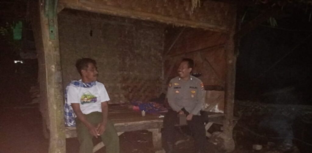 Polsek Pulosari Lakukan Patroli Curas, Curat, dan Curanmor (C3) untuk Keamanan Lingkungan 5 WhatsApp Image 2023 10 06 at 10.00.21