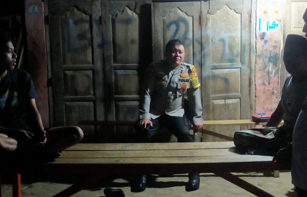 Bhabinkamtibmas Polsek Banjar Melaksanakan Kunjungan DDS 1 WhatsApp Image 2023 10 26 at 20.53.32