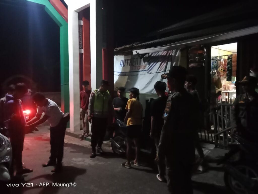 Polsek Cikedal dan Sat Pol PP Kecamatan Cikedal Lakukan Patroli Malam untuk Antisipasi Balapan Liar dan Tawuran di Jalan Raya Labuan Pandeglang 5 WhatsApp Image 2023 10 28 at 16.11.59