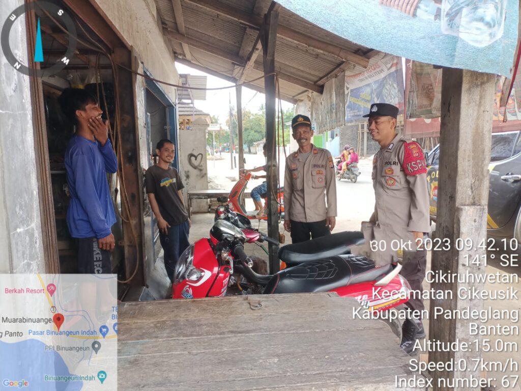 Polsek Cikeusik Gelar Patroli Siang Hari dalam Upaya Menjaga Kamtibmas 1 WhatsApp Image 2023 10 30 at 21.38.55