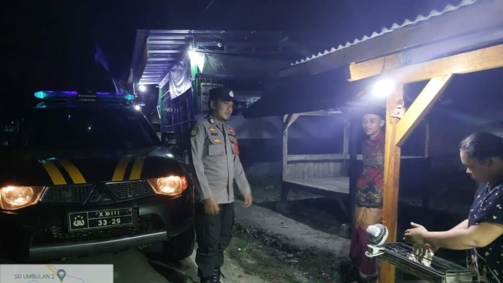 Polsek Cikeusik Gelar Patroli Malam Intensif Demi Ciptakan Kamtibmas Aman dan Kondusif 1 WhatsApp Image 2023 11 01 at 09.44.37