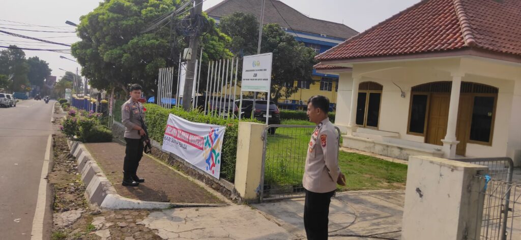 Personil Polres Pandeglang Patroli dan Amankan Kantor Bawaslu 9 WhatsApp Image 2023 11 03 at 10.32.29
