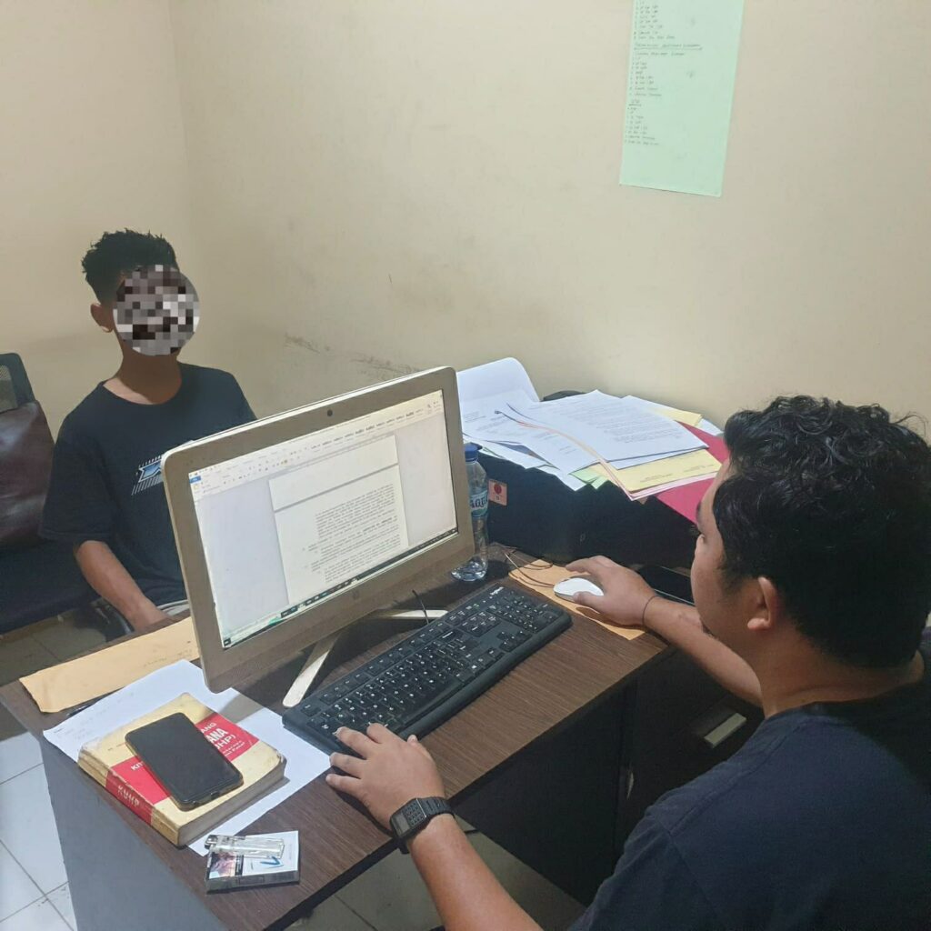 Polsek Labuan Berhasil Mengungkap Kasus Curanmor dan Menangkap Para Pelaku serta Penadahnya 8 WhatsApp Image 2024 05 09 at 09.39.26