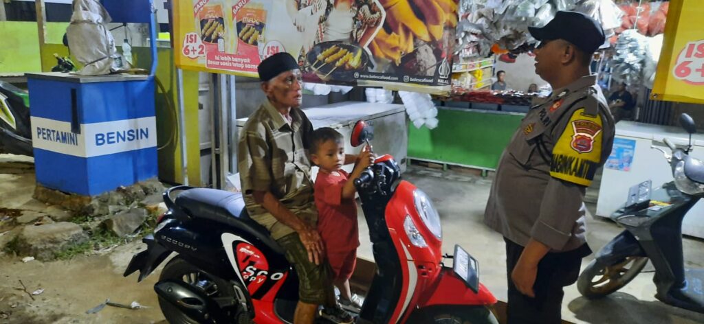 Bhabinkamtibmas Polsek Picung Secara Rutin Himbau Warga Melalui Sosialisasi Kamtibmas 7 WhatsApp Image 2024 05 26 at 23.34.10