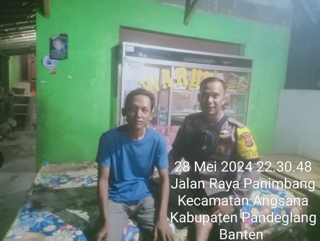 Laksanakan Sambang DDS, Bhabinkamtibmas Polsek Angsana Polres Pandeglang Sampaikan Pentingnya Poskamling 7 WhatsApp Image 2024 05 29 at 21.13.29