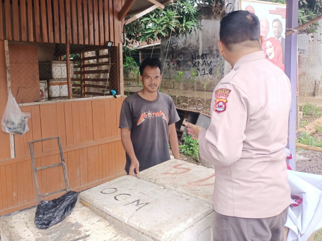 Personel Polsek Bojong Gelar Sambang ke Desa Cijakan, Berikan Pesan Kamtibmas 10 WhatsApp Image 2024 05 30 at 13.58.01