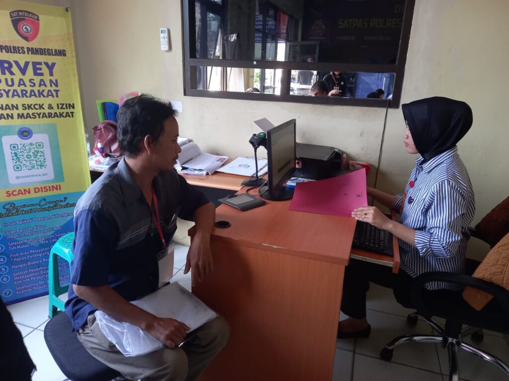 Polres Pandeglang Tingkatkan Pelayanan Publik dengan Pembuatan SKCK yang Efisien 7 WhatsApp Image 2024 08 29 at 13.09.17