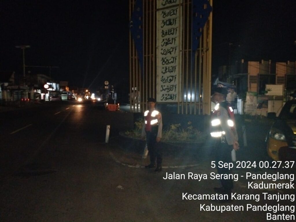 Sat Samapta Polres Pandeglang Gelar Patroli Malam di Tugu Asmaul Husna Cigadung 4 WhatsApp Image 2024 09 05 at 05.16.10 1