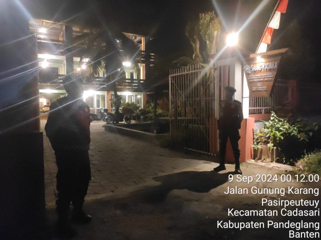 Sat Samapta Polres Pandeglang Gelar Pengamanan Subuh Keliling di Cadasari 8 WhatsApp Image 2024 09 09 at 06.42.33