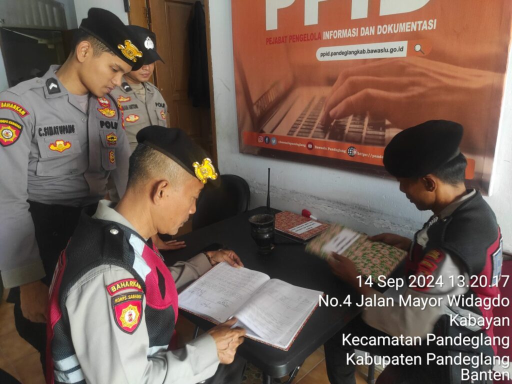 Sat Samapta Polres Pandeglang Cek Alat Inventaris Pengamanan di Kantor Bawaslu Kabupaten Pandeglang 4 WhatsApp Image 2024 09 14 at 19.12.17