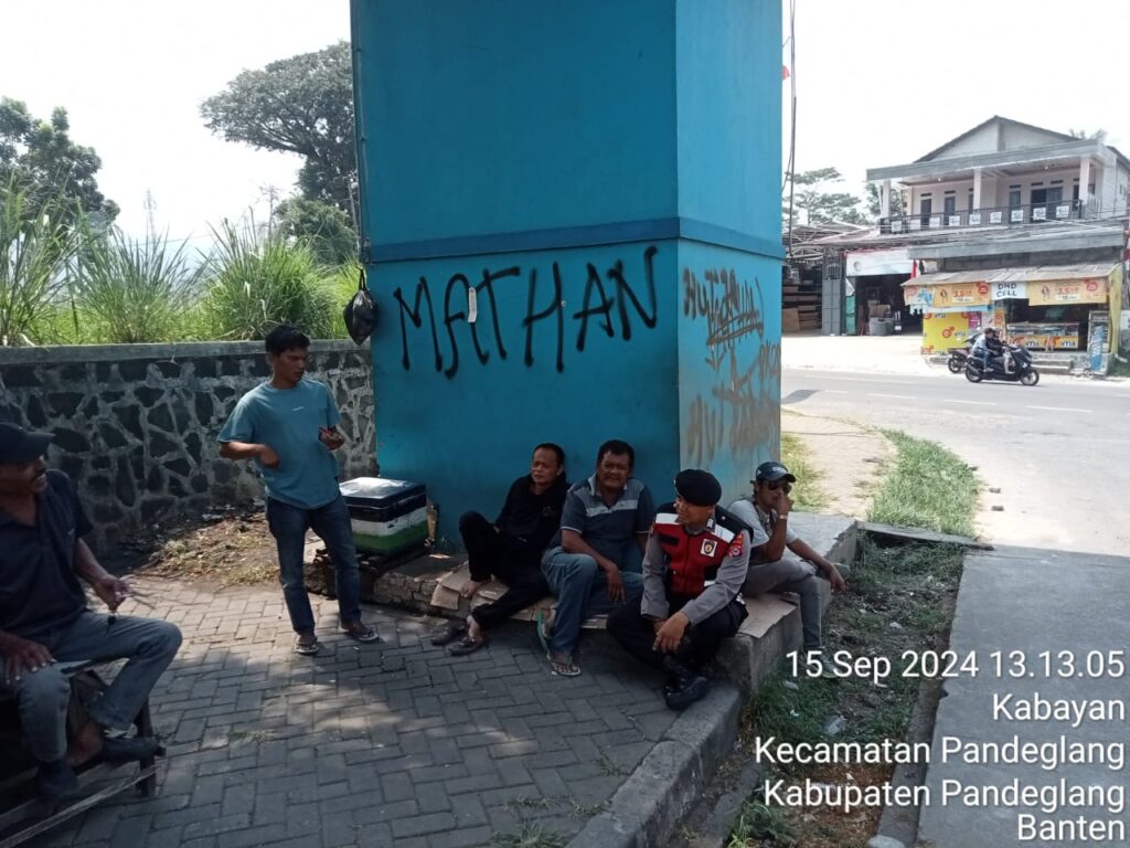 Sat Samapta Polres Pandeglang Gelar Patroli Dialogis, Sambangi Sopir Angkutan Umum di Terminal Kadubanen 2 WhatsApp Image 2024 09 15 at 17.35.12