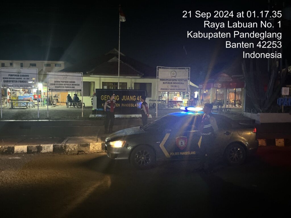 Sat Samapta Polres Pandeglang Gelar Blue Light Patrol di Cafe Gedung Juang 45 untuk Cegah Penyakit Masyarakat 6 WhatsApp Image 2024 09 21 at 05.02.56