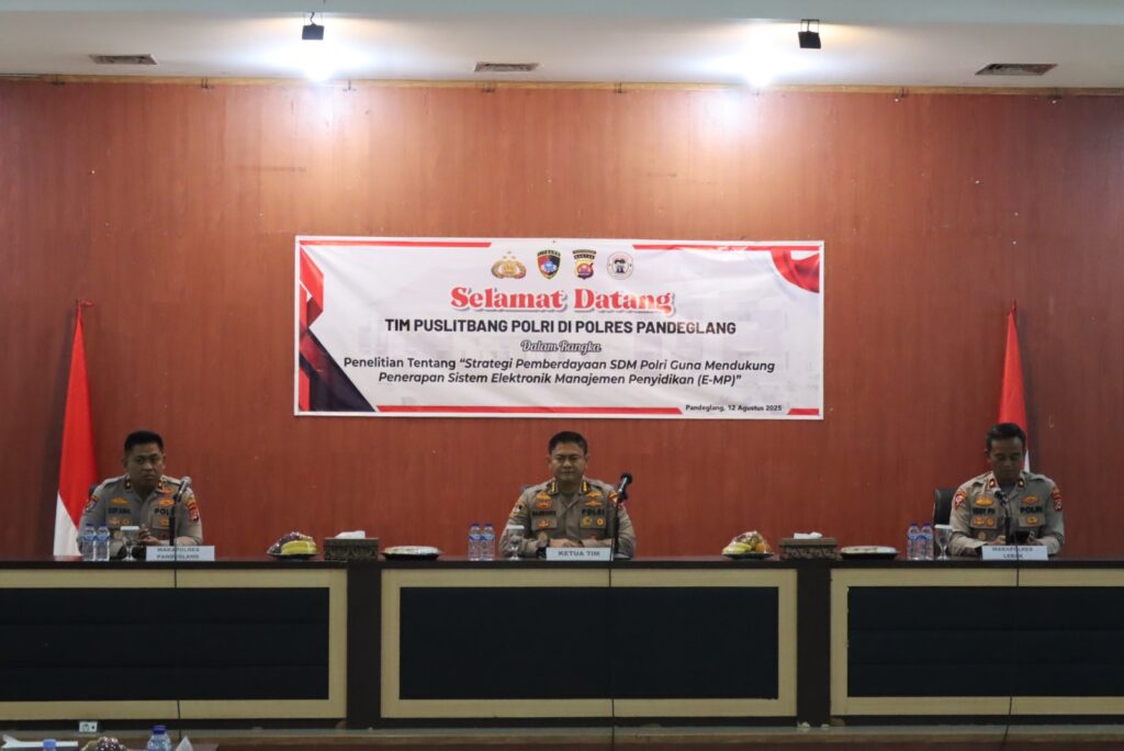 Polres Pandeglang Terima Kunjungan Puslitbang Polri untuk Penelitian Strategi Pemberdayaan SDM dalam Penerapan E-MP 1 WhatsApp Image 2025 08 12 at 15.18.24