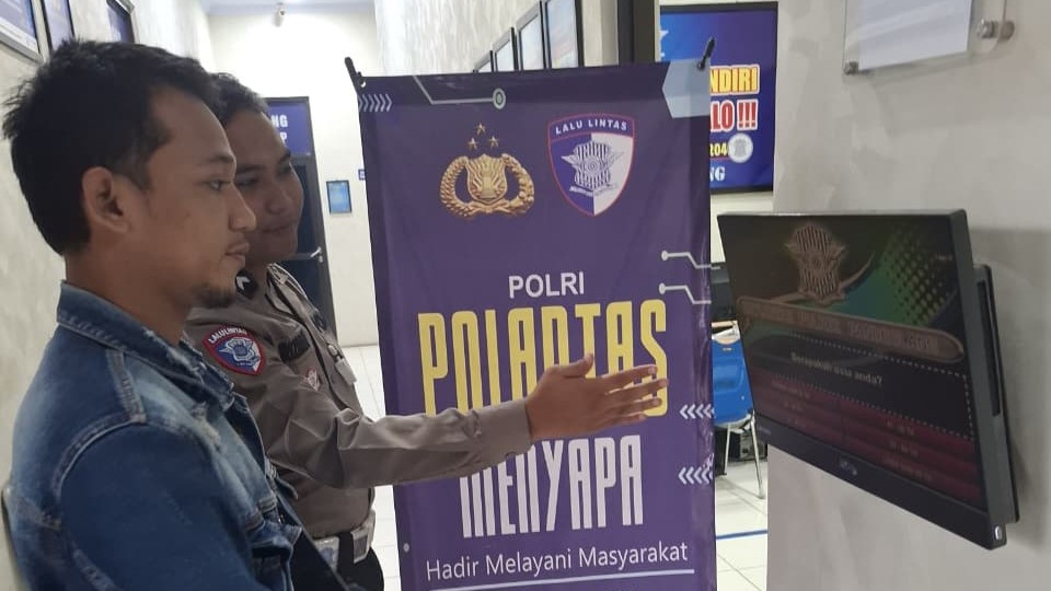 Satlantas Polres Pandeglang Laksanakan Pelayanan Prima kepada Pemohon SIM 6 WhatsApp Image 2026 01 20 at 09.12.37